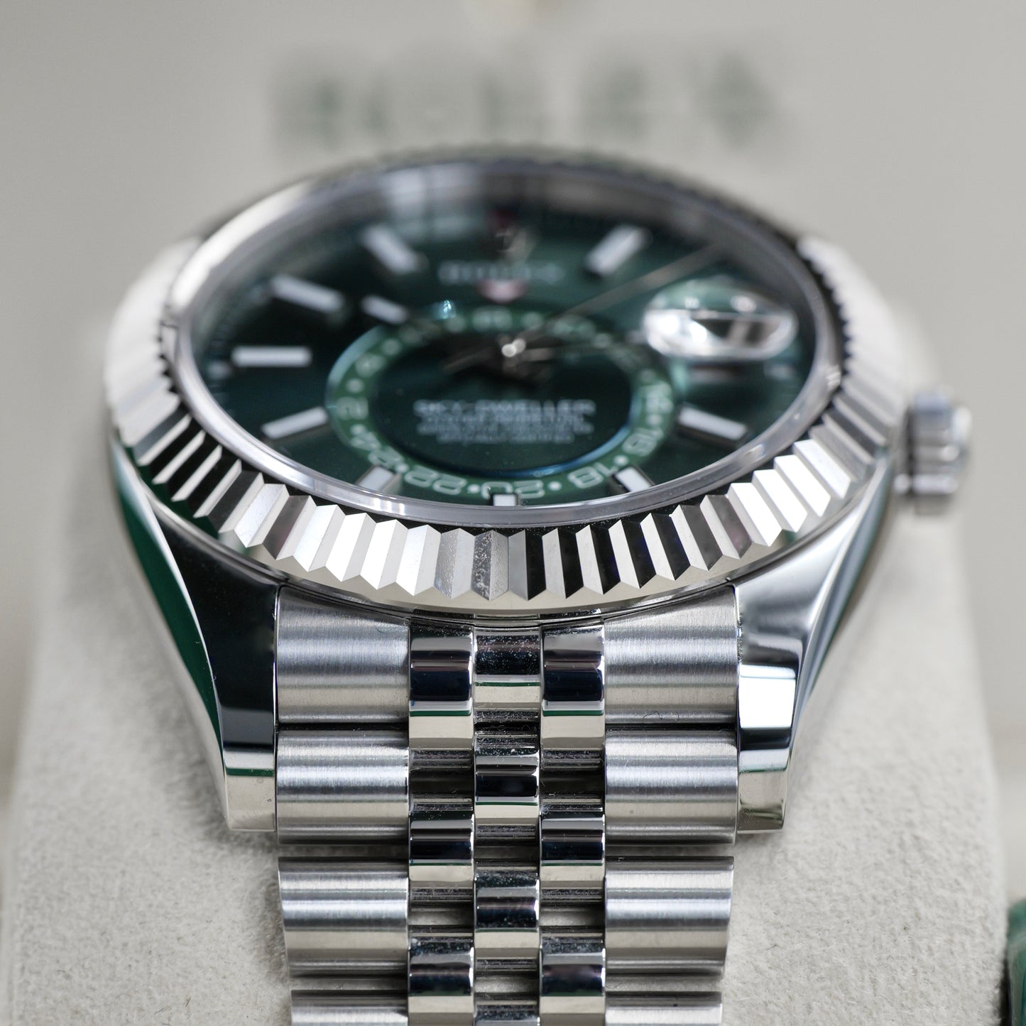 Rolex Sky-Dweller Green Dial Oyster 336934 - Full Set (2023)