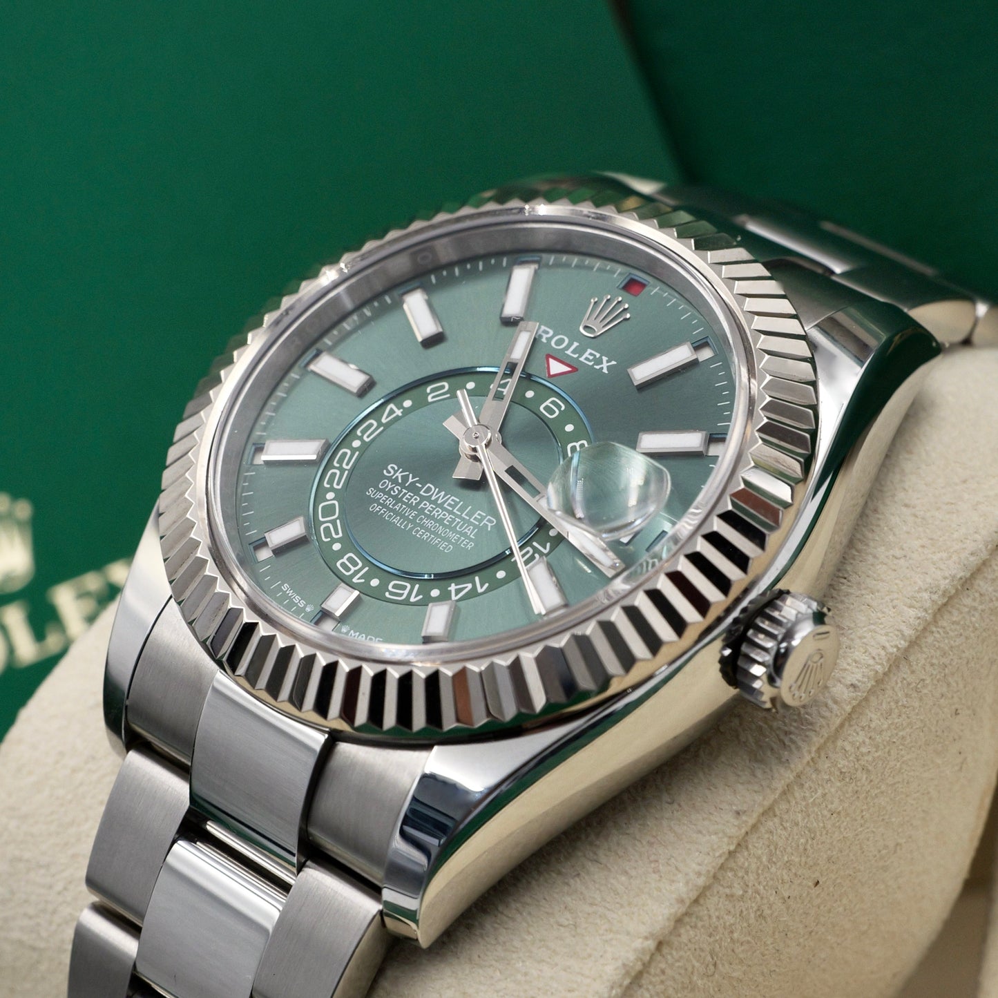 Rolex Sky-Dweller Green Dial Oyster 336934 - Full Set (2025)