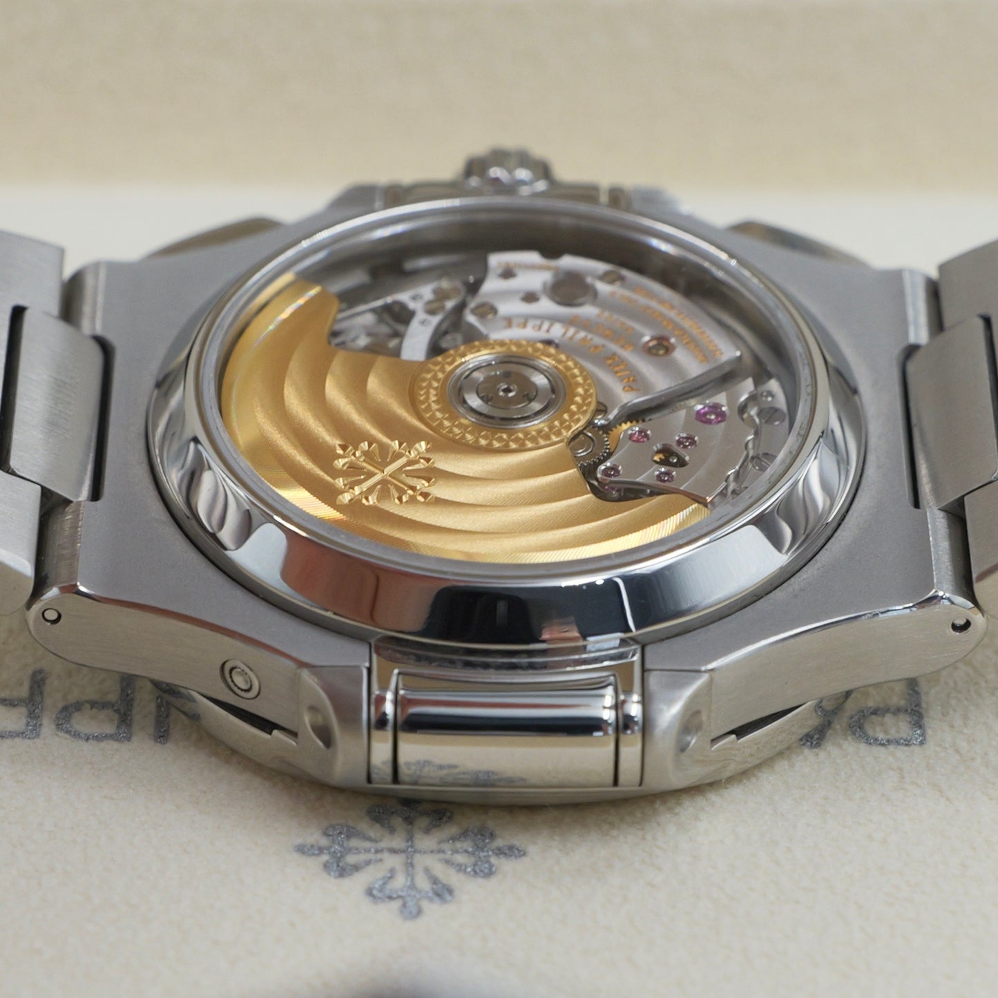 Patek Philippe Nautilus Blue Dial 5980/1A-001 - Full Set (2007)