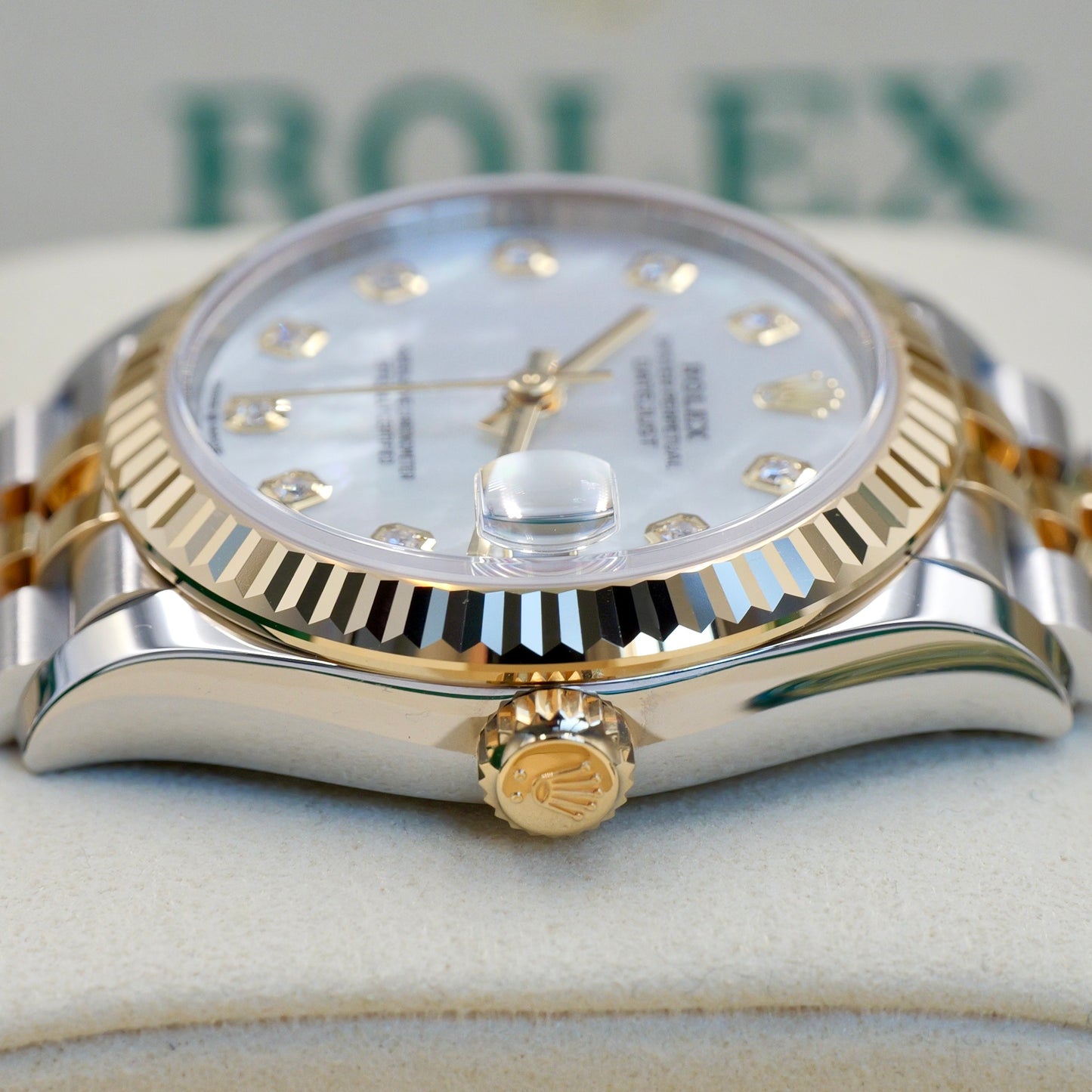 Rolex Datejust 31 Mother of Pearl Dial 278273 - Full Set (2025)