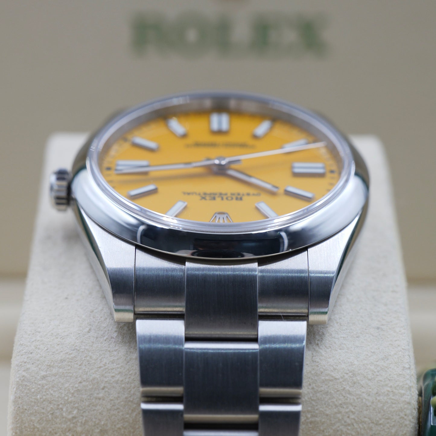 Rolex Oyster Perpetual 41 Mustard Yellow 124300 Full Set 2023