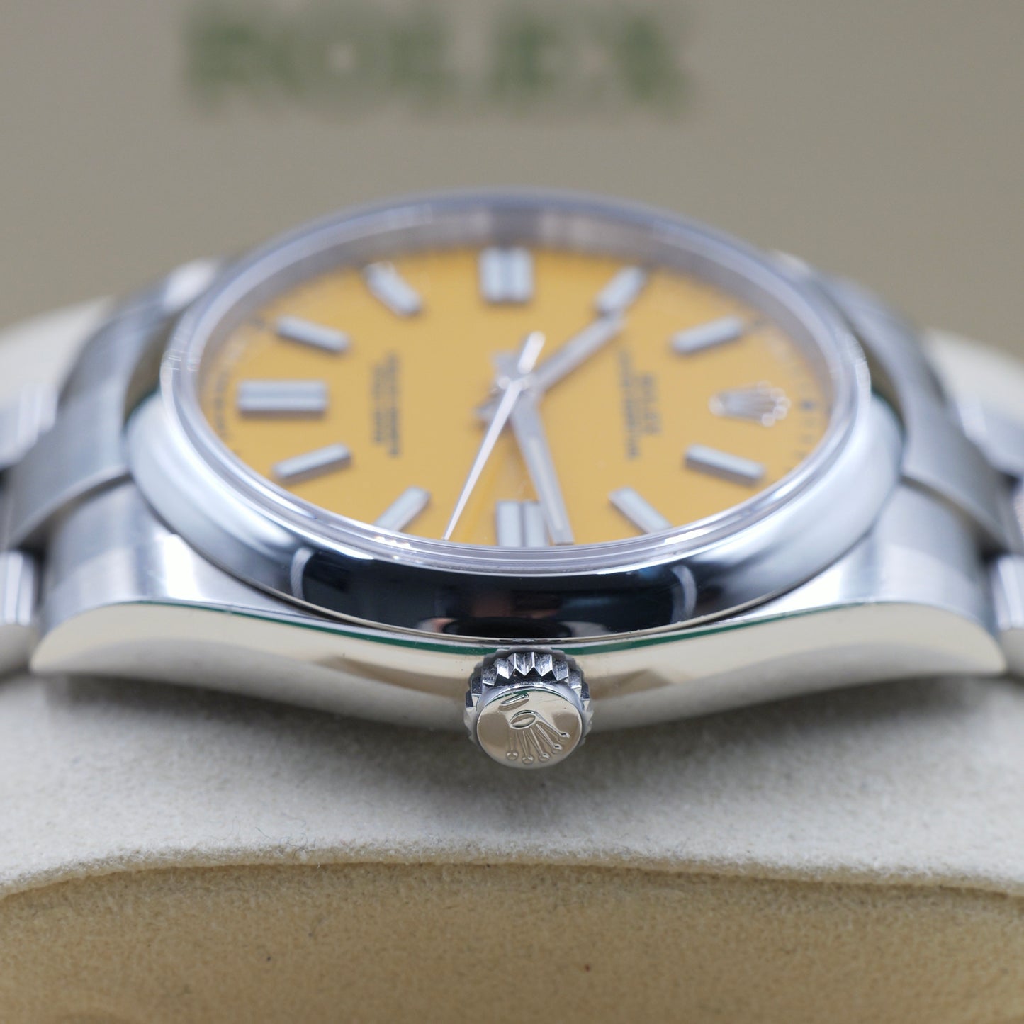 Rolex Oyster Perpetual 41 Mustard Yellow 124300 Full Set 2023