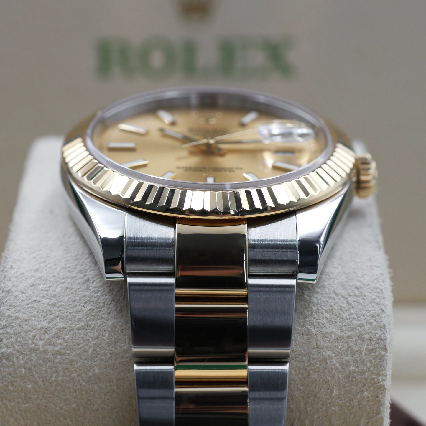 Rolex Datejust 41 Champagne Dial 126333 - Full Set (2022)