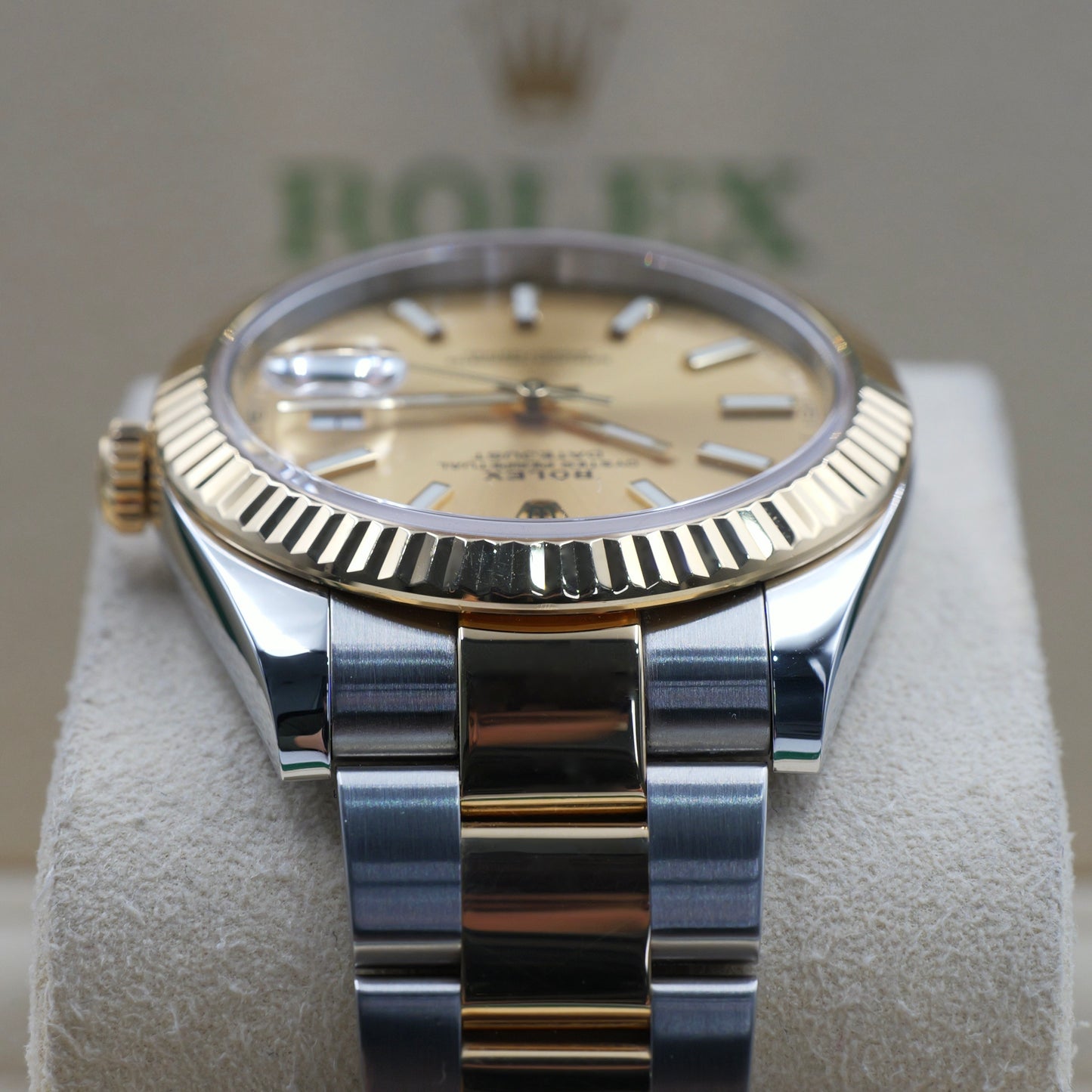 Rolex Datejust 41 Champagne Dial 126333 - Full Set (2022)