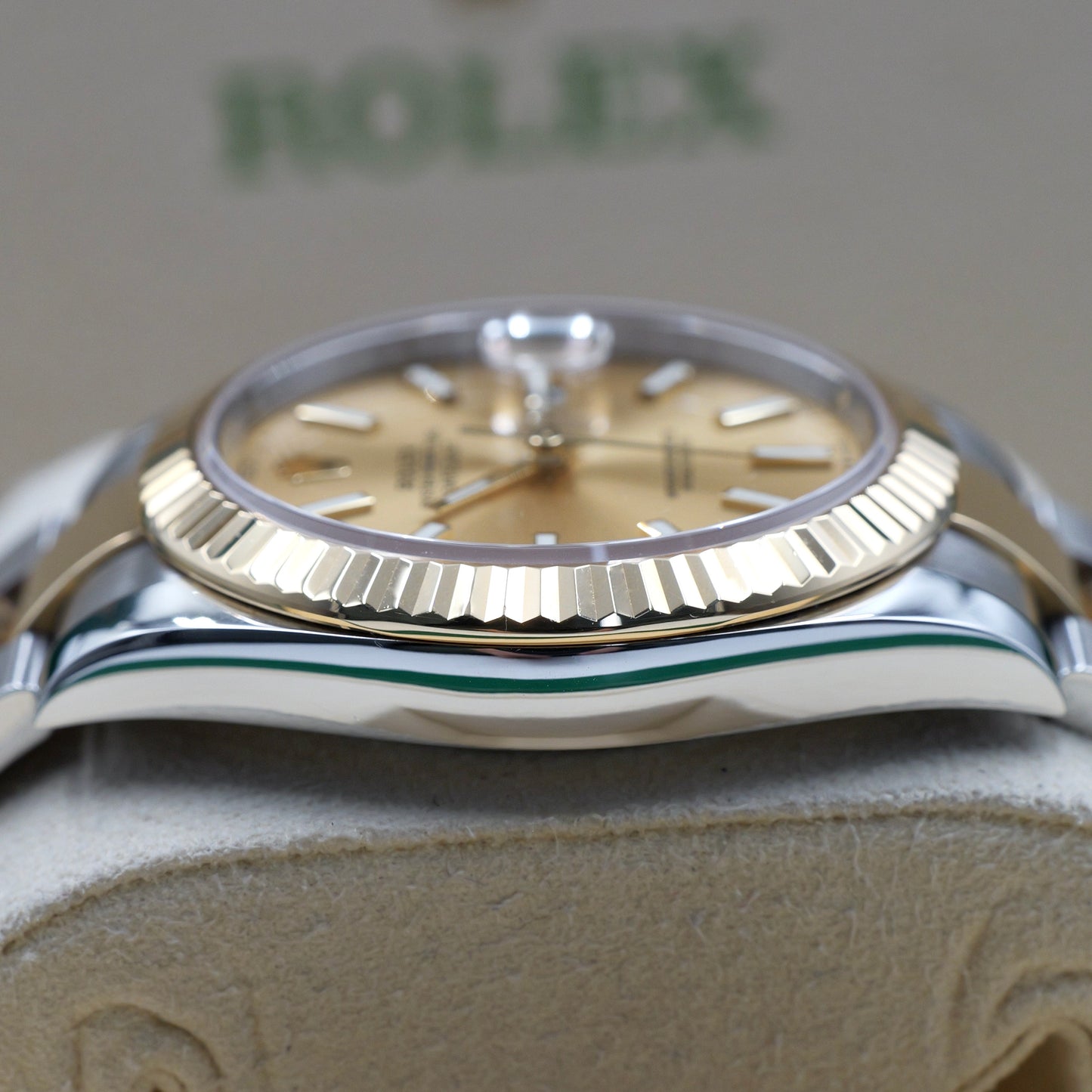 Rolex Datejust 41 Champagne Dial 126333 - Full Set (2022)