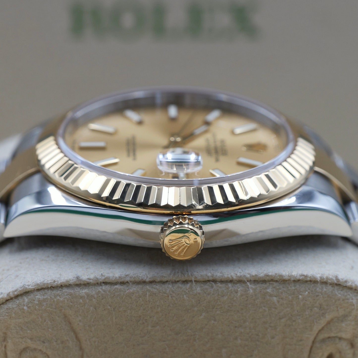 Rolex Datejust 41 Champagne Dial 126333 - Full Set (2022)