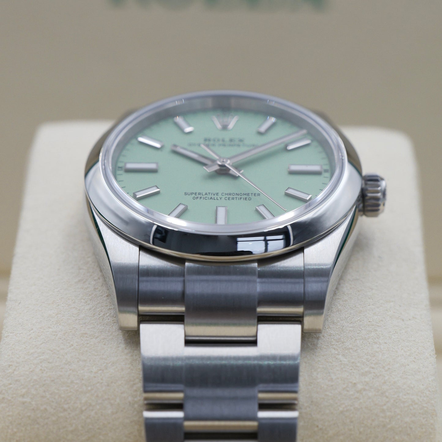 Rolex Oyster Perpetual 34 Pistachio 1124200 - Full Set (2025)