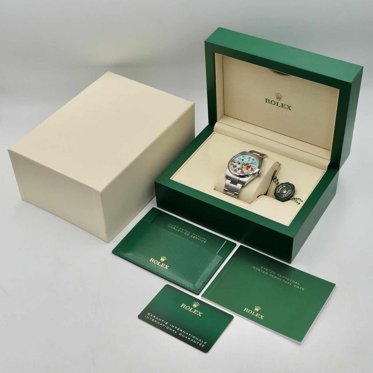 Rolex Oyster Perpetual 41 Celebration Dial 124300 - Full Set (2023)