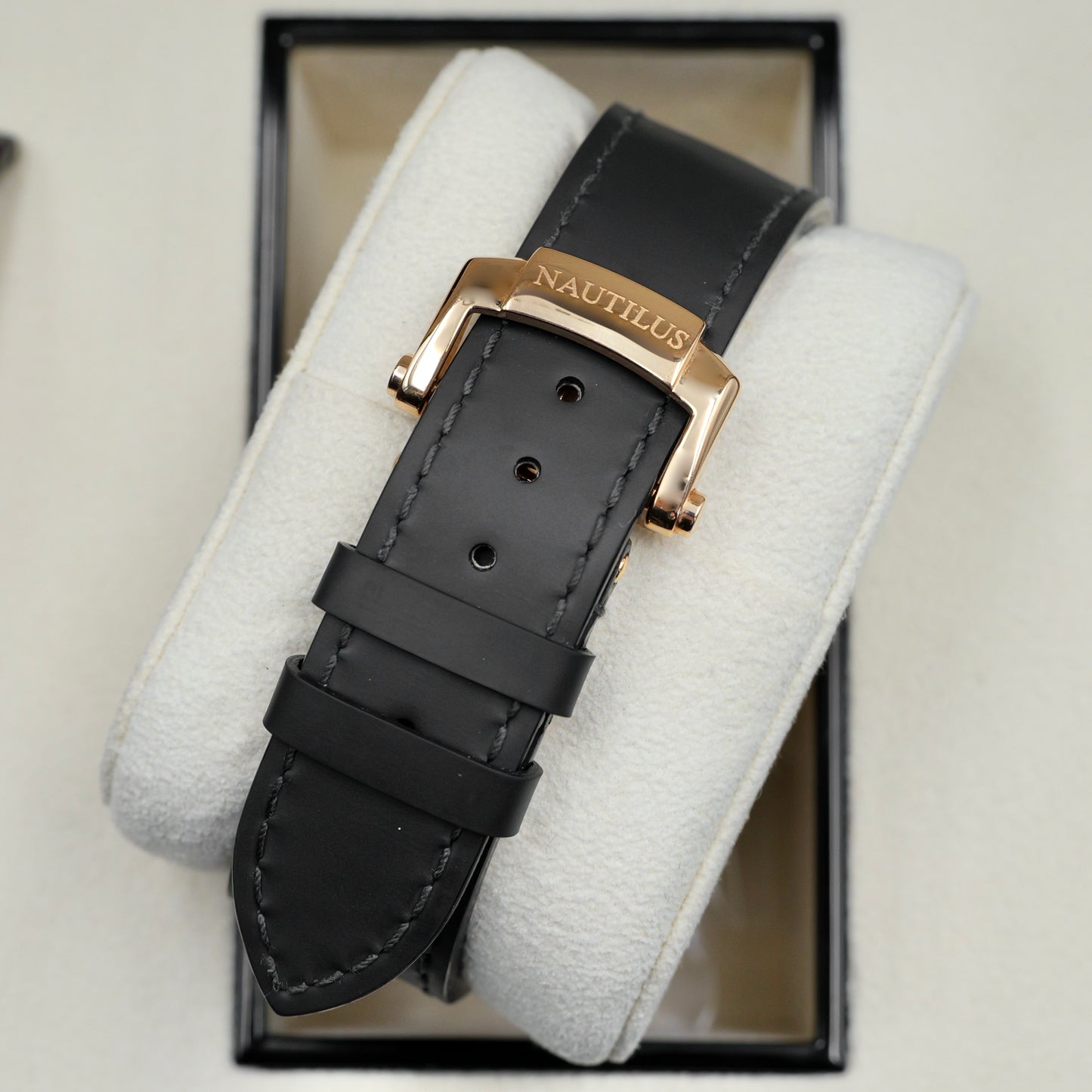 Patek Philippe Nautilus 5712/1R-001 - Full Set (2008)