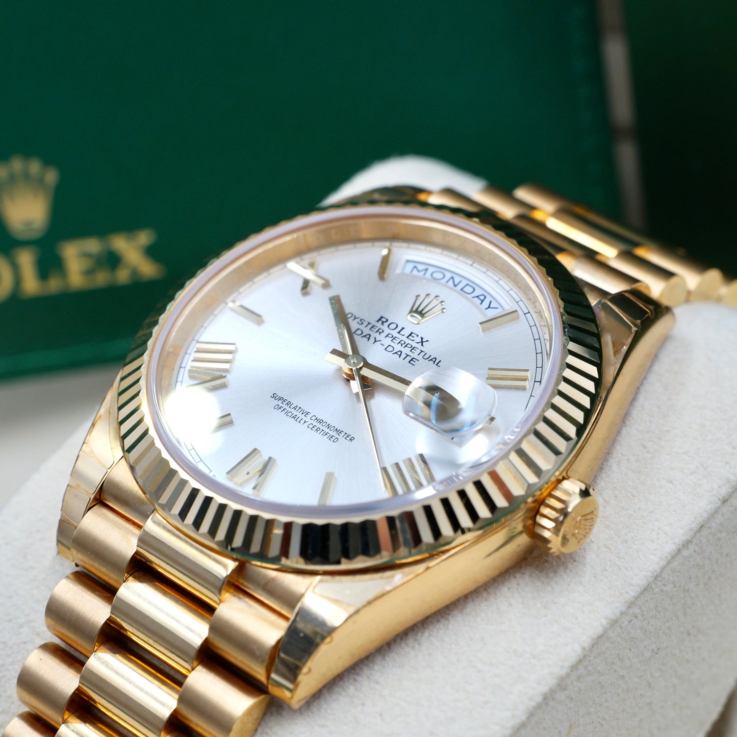 Rolex Day-Date 40 Silver Dial Yellow Gold 228238 - Full Set (2021) - (Fully Stickered)