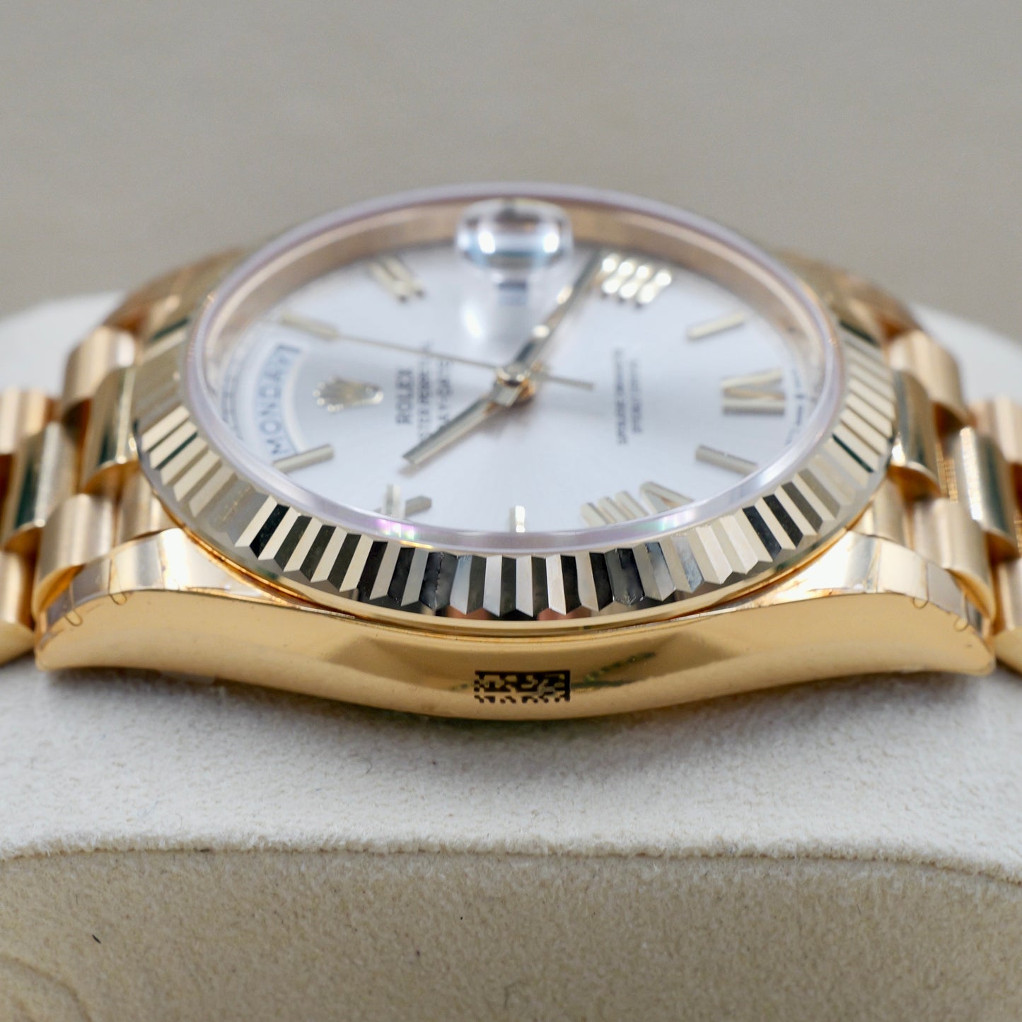 Rolex Day-Date 40 Silver Dial Yellow Gold 228238 - Full Set (2021) - (Fully Stickered)