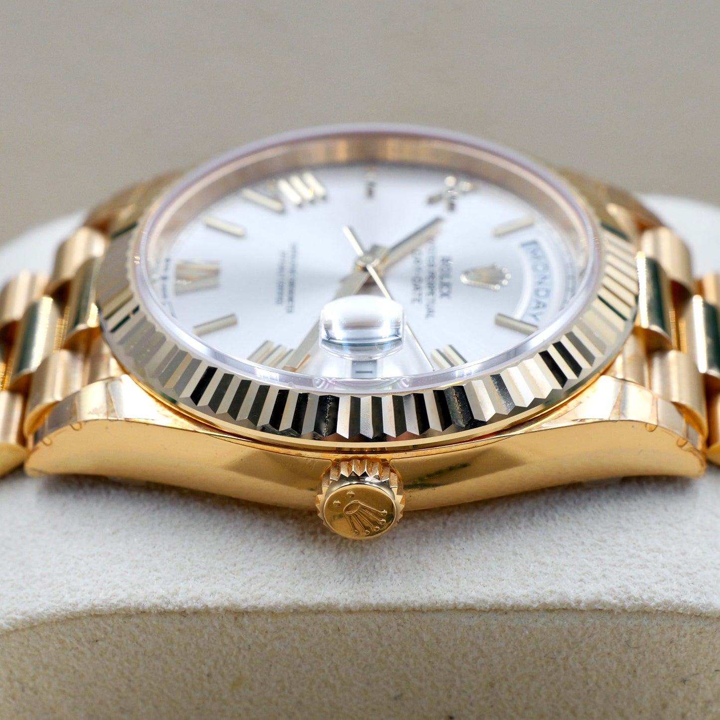Rolex Day-Date 40 Silver Dial Yellow Gold 228238 - Full Set (2021) - (Fully Stickered)