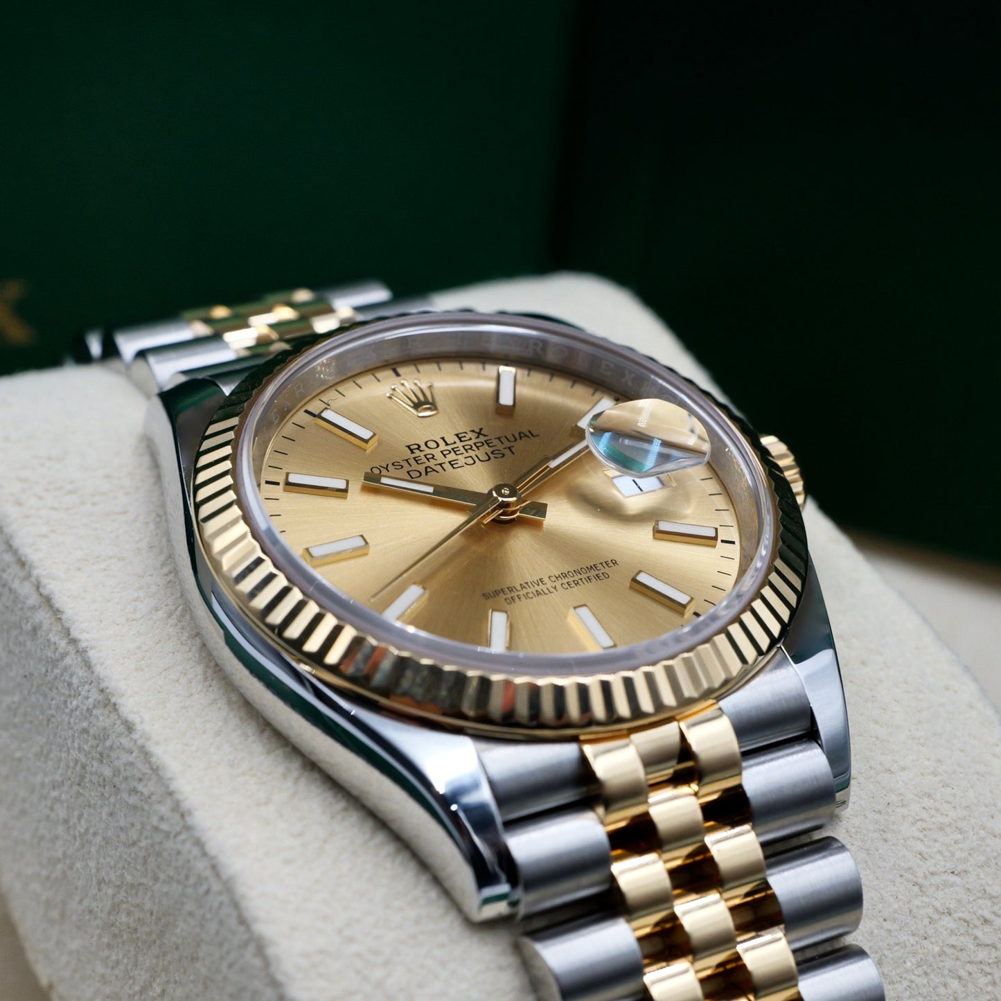 Rolex Datejust 36 Champagne 126233 - Full Set (2020) (New Card)