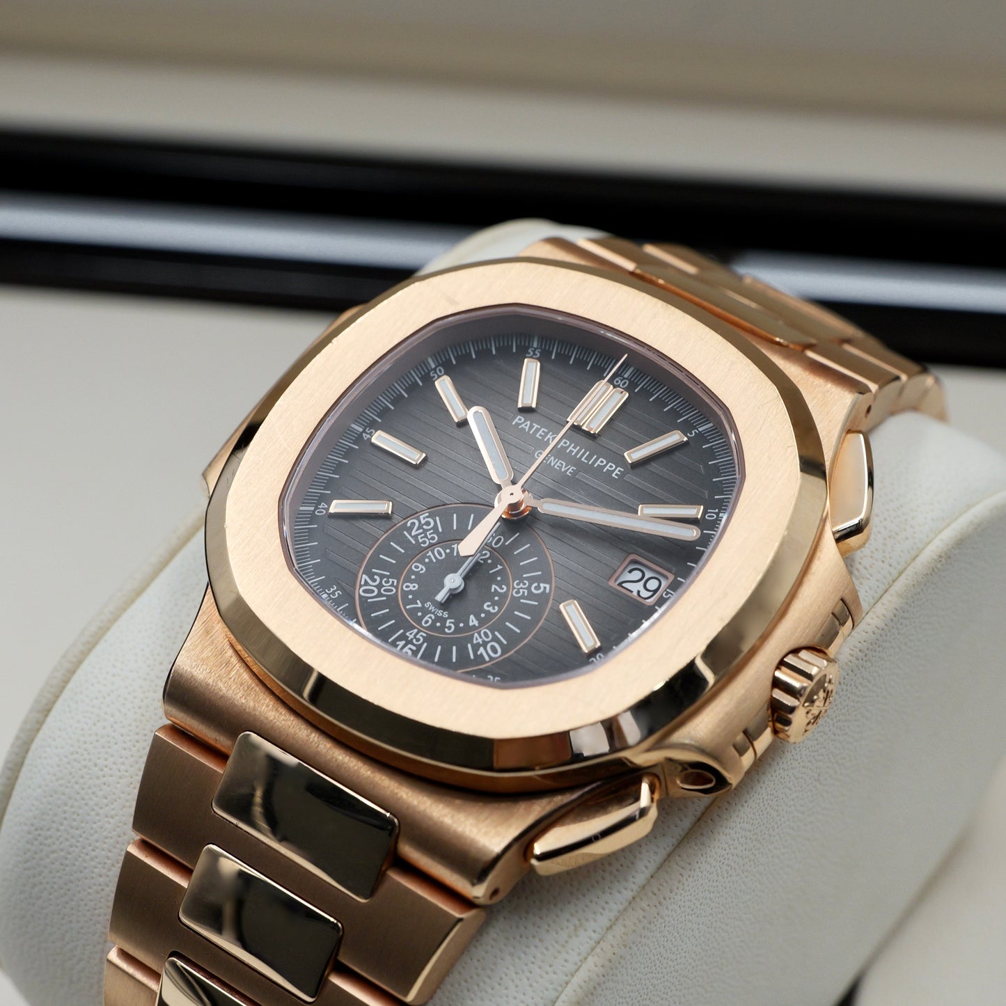 Patek Philippe Nautilus Rose Gold 5980/1R-001 Full Set 2023
