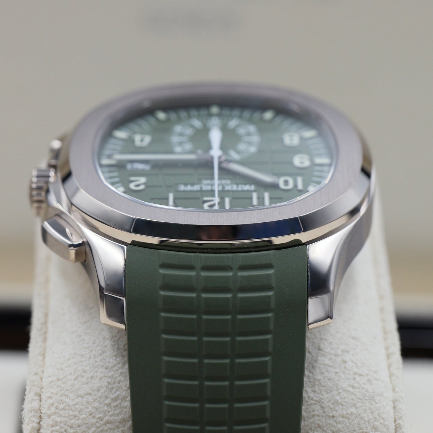 Patek Philippe Aquanaut Green 5968G - Full Set (2025)