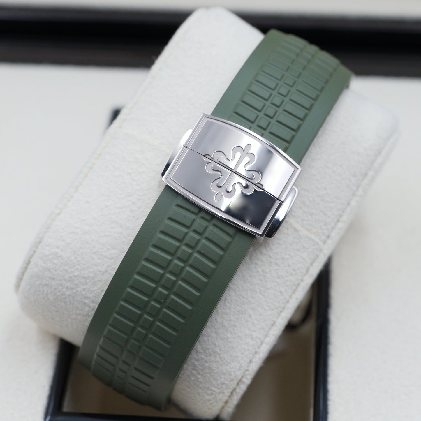 Patek Philippe Aquanaut Green 5968G - Full Set (2025)