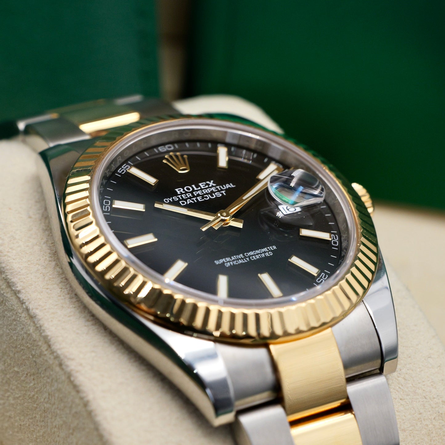 Rolex Datejust 41 Black Dial Steel and Yellow Gold 126333 - Full Set (2021)