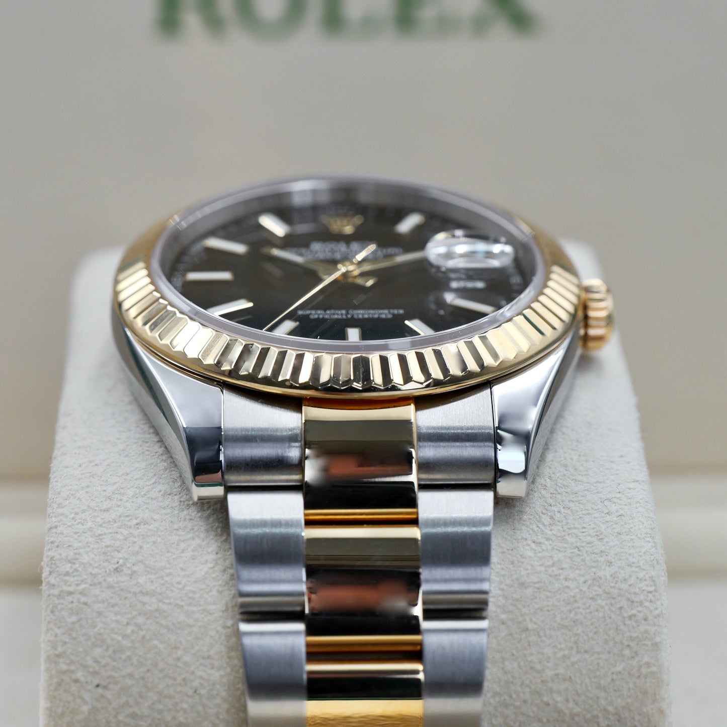 Rolex Datejust 41 Black Dial Steel and Yellow Gold 126333 - Full Set (2021)