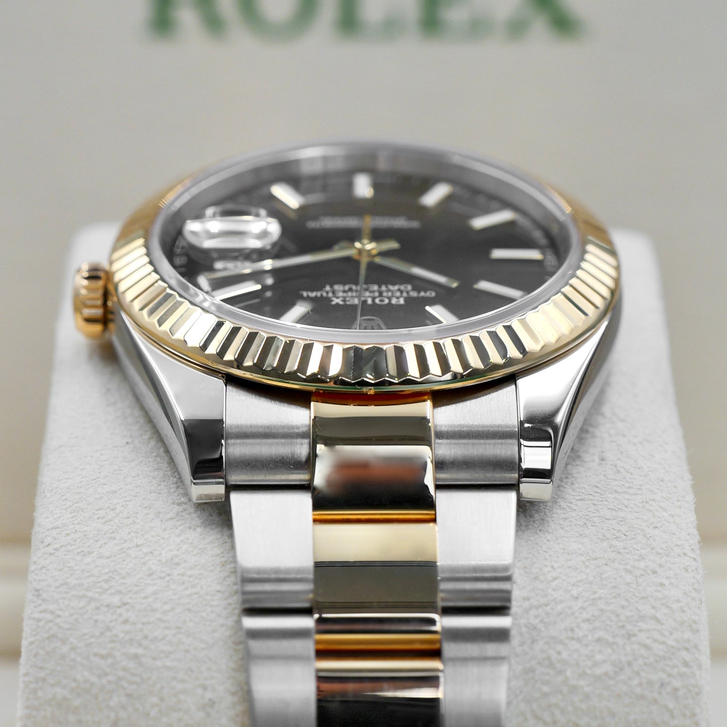Rolex Datejust 41 Black Dial Steel and Yellow Gold 126333 - Full Set (2021)