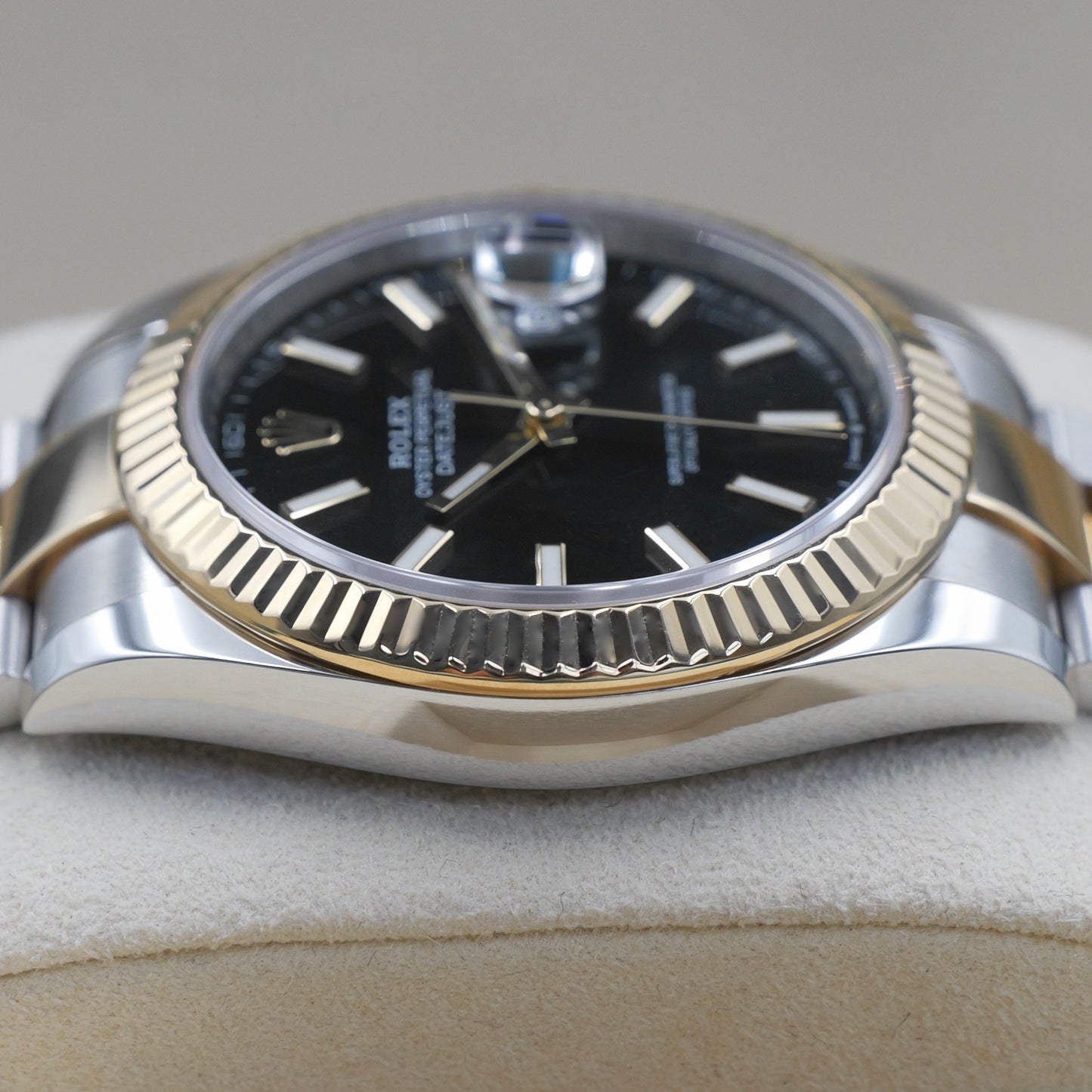 Rolex Datejust 41 Black Dial Steel and Yellow Gold 126333 - Full Set (2021)